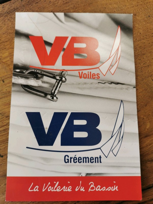 Fabrication d'une voile sur mesure pour un catamaran à Arcachon