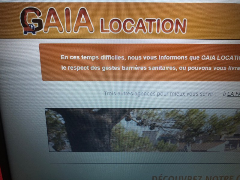 Recherche à louer une pelle Télescopique pour les terrassement à grande profondeur dans le Var