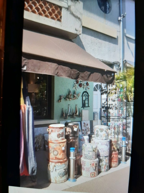 Recherche une boutique spécialisée dans les cadeaux à Andernos-les-Bains