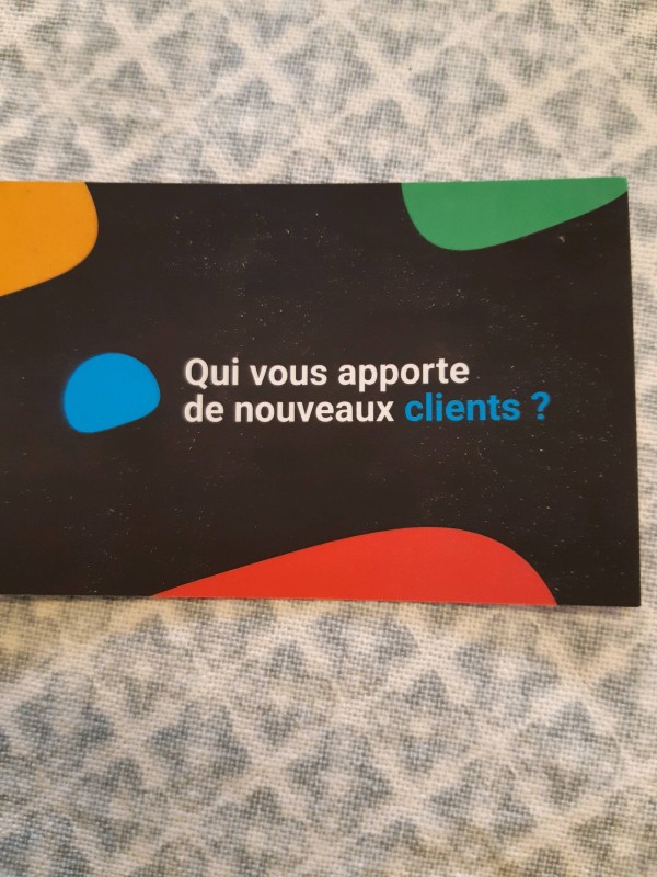 Coiffeur à domicile spécialisé dans les personnes handicapées et intervenant dans Bordeaux centre