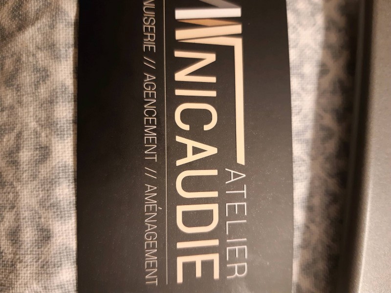 Création d'un dressing haut de gamme pour une maison à Taussat