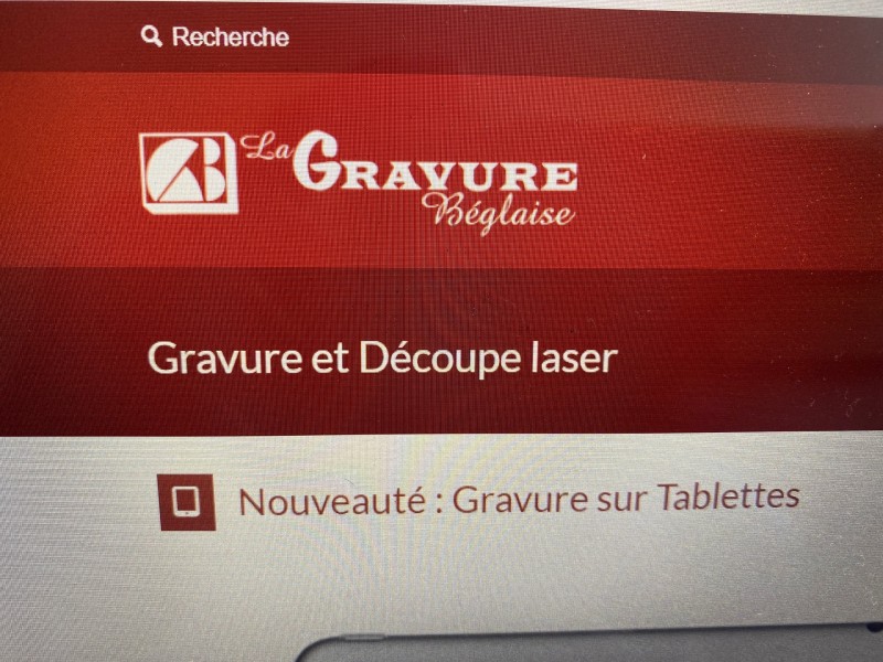 Faire graver ma tablette numérique proche de Bordeaux