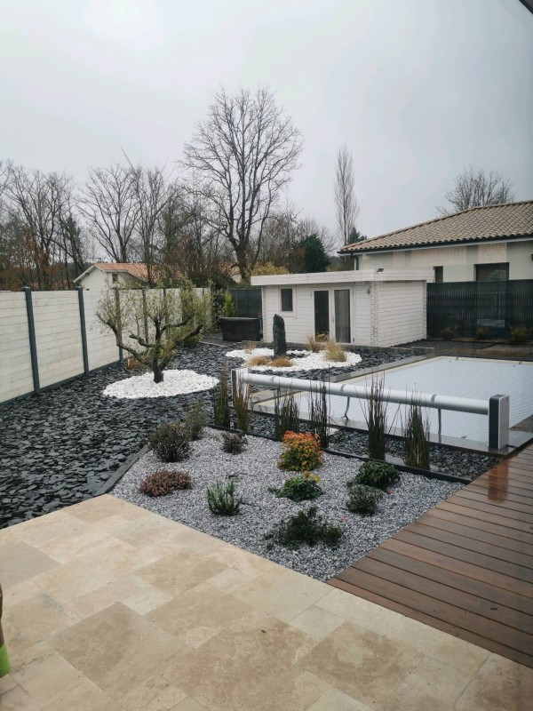 Aménagement paysager en pierre naturelle sur la commune de Parentis-en-Born